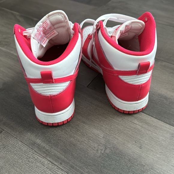 Nike dunk high pink prime